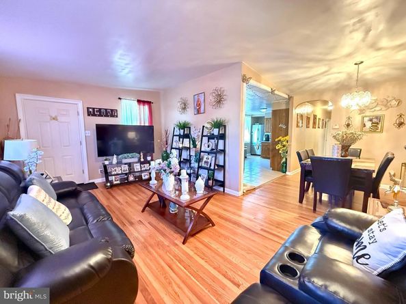 7836 Lorna Drive, Philadelphia PA 19111