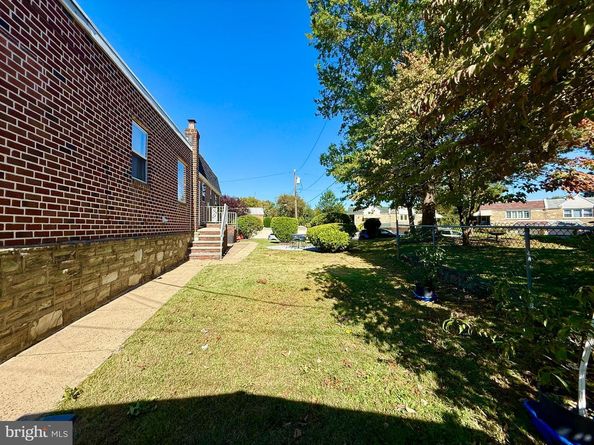 7836 Lorna Drive, Philadelphia PA 19111