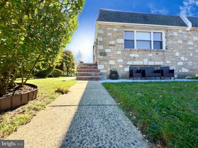 7836 Lorna Drive, Philadelphia PA 19111