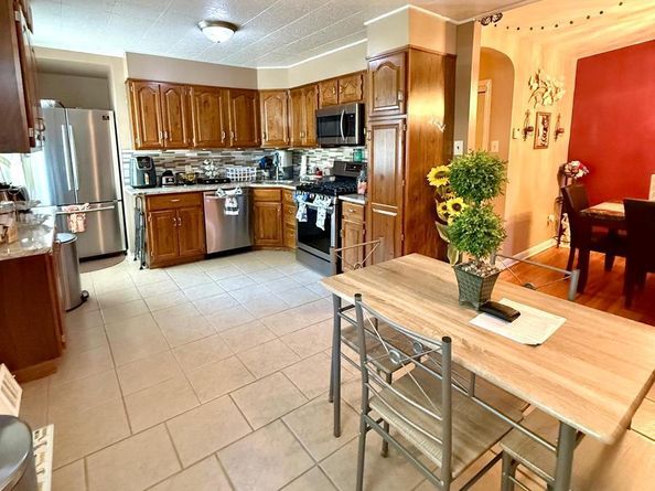 7836 Lorna Drive, Philadelphia PA 19111