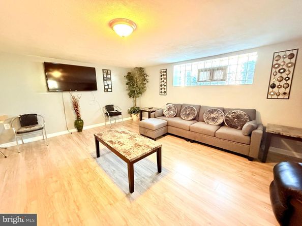 7836 Lorna Drive, Philadelphia PA 19111