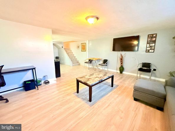 7836 Lorna Drive, Philadelphia PA 19111