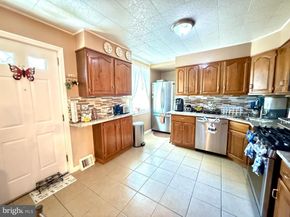 7836 Lorna Drive, Philadelphia PA 19111