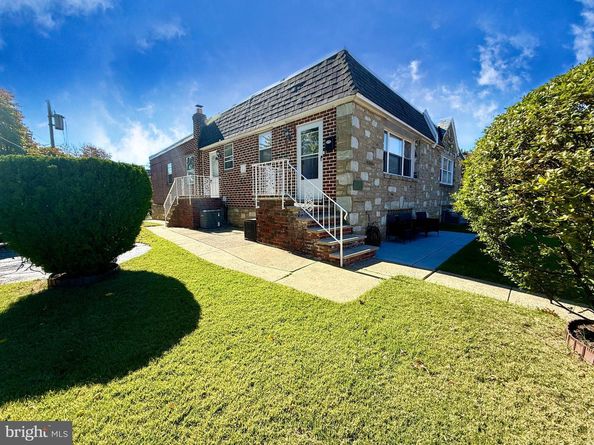 7836 Lorna Drive, Philadelphia PA 19111