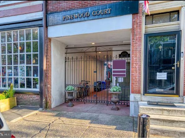 1026 Pine Street, Philadelphia PA 19107