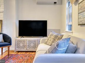 1026 Pine Street, Philadelphia PA 19107