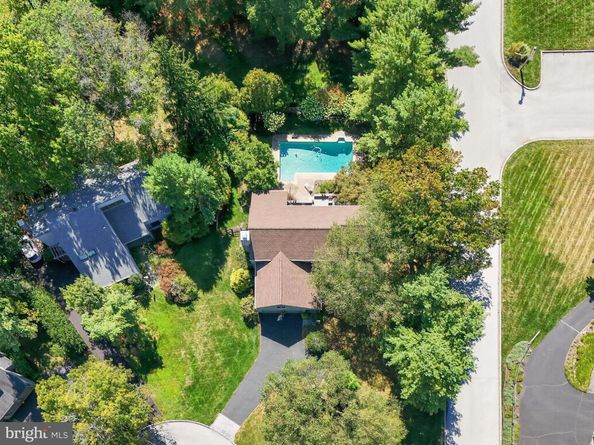 1 Fox Pond, Spring House PA 19477