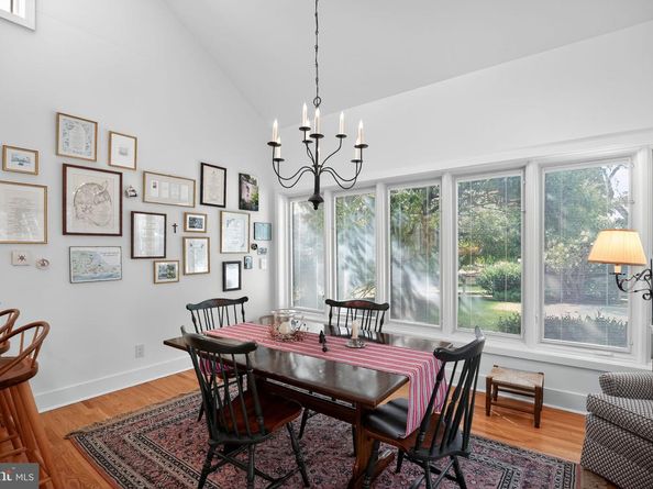 1 Fox Pond, Spring House PA 19477