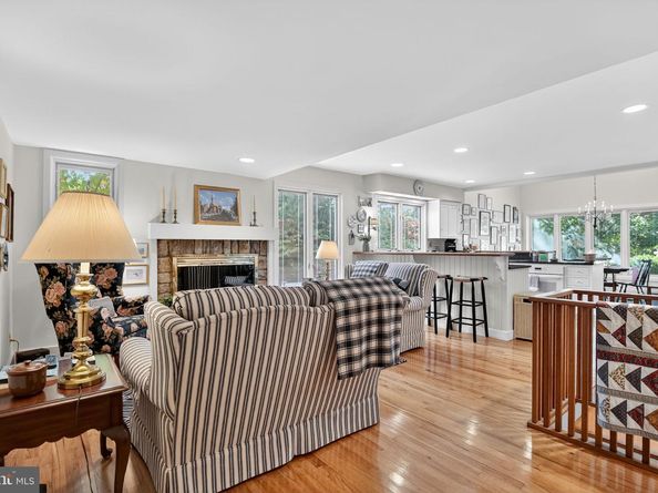 1 Fox Pond, Spring House PA 19477