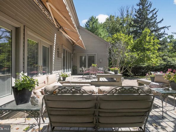 1 Fox Pond, Spring House PA 19477