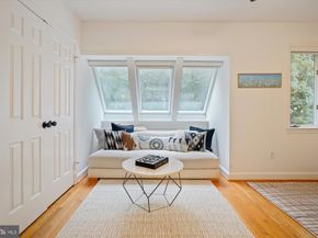2646 Woodley Place NW 1/2, Washington DC 20008