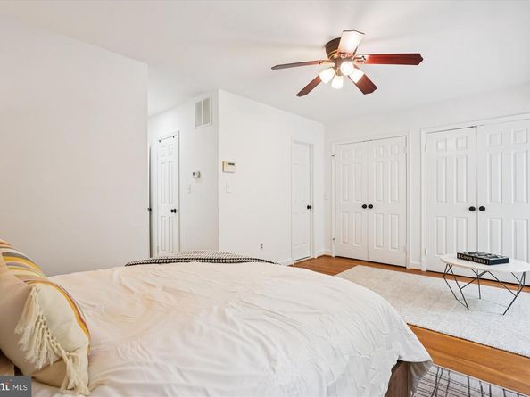 2646 Woodley Place NW 1/2, Washington DC 20008