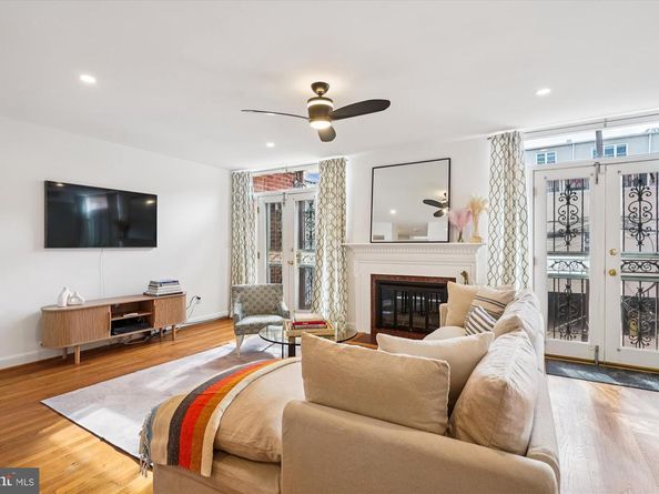 2646 Woodley Place NW 1/2, Washington DC 20008