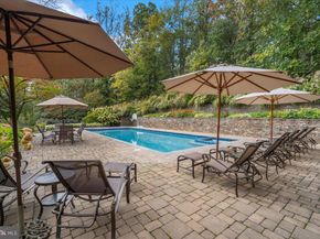 8917 Harvest Square Court, Potomac MD 20854