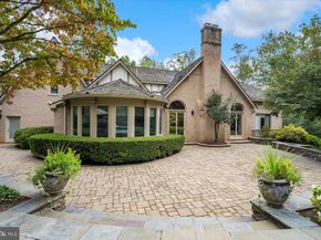 8917 Harvest Square Court, Potomac MD 20854