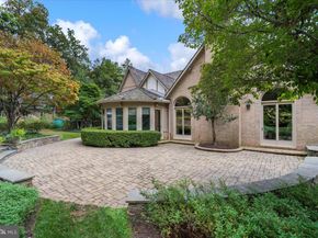 8917 Harvest Square Court, Potomac MD 20854