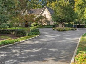 8917 Harvest Square Court, Potomac MD 20854