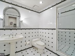 8917 Harvest Square Court, Potomac MD 20854