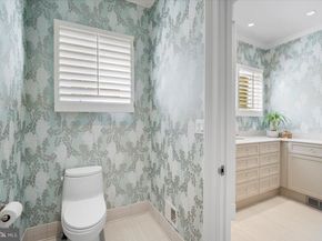 8917 Harvest Square Court, Potomac MD 20854