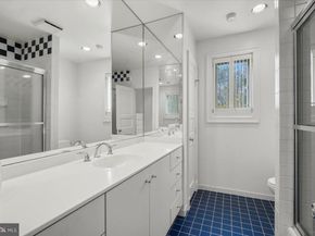 8917 Harvest Square Court, Potomac MD 20854