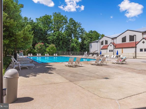 1800 Old Meadow Road 1415, Mclean VA 22102