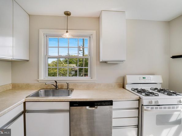 706 N Cleveland Street, Arlington VA 22201