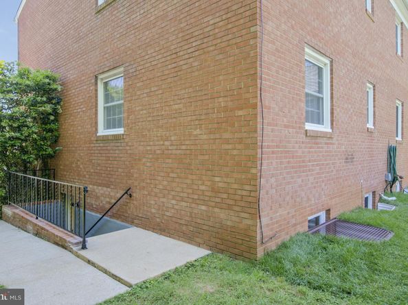 706 N Cleveland Street, Arlington VA 22201