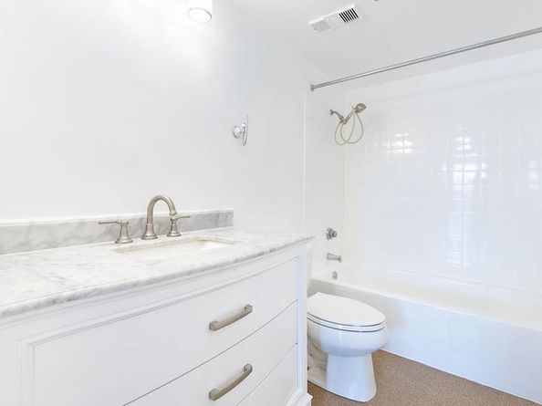 5911 Edsall Road 912, Alexandria VA 22304