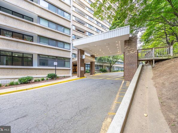 5911 Edsall Road 912, Alexandria VA 22304