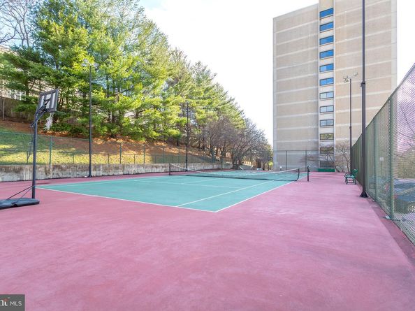 5911 Edsall Road 912, Alexandria VA 22304