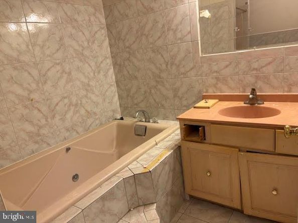 817 4TH Street NE, Washington DC 20002