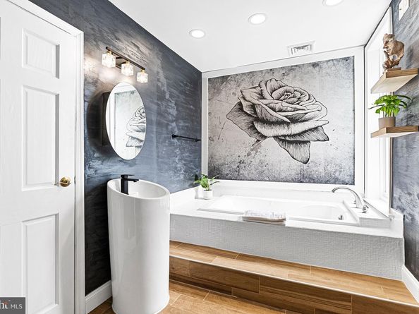 3036 Redner Street, Philadelphia PA 19121