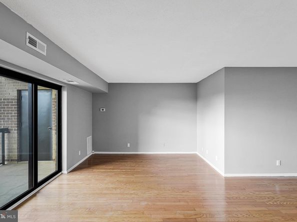 8360 Greensboro Drive 516, Mclean VA 22102