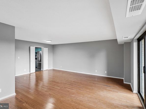 8360 Greensboro Drive 516, Mclean VA 22102