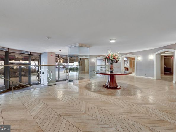 8360 Greensboro Drive 516, Mclean VA 22102