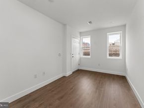 2033 N 9TH Street, Philadelphia PA 19122