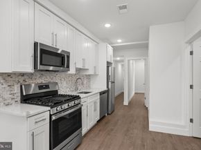 2033 N 9TH Street, Philadelphia PA 19122