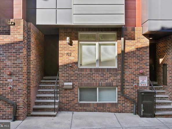 152 N Front Street, Philadelphia PA 19106