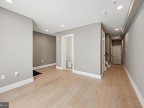 152 N Front Street, Philadelphia PA 19106