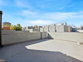 152 N Front Street, Philadelphia PA 19106