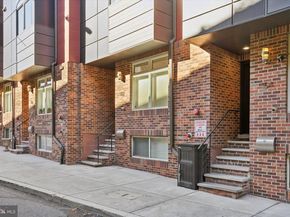 152 N Front Street, Philadelphia PA 19106