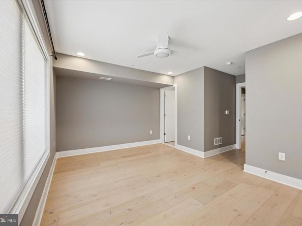 152 N Front Street, Philadelphia PA 19106