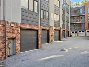 152 N Front Street, Philadelphia PA 19106