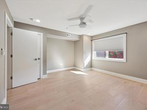 152 N Front Street, Philadelphia PA 19106