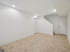 152 N Front Street, Philadelphia PA 19106