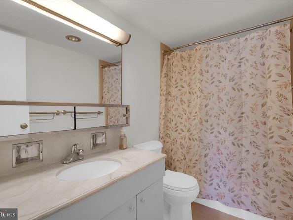 3001 Veazey Terr NW 1008, Washington DC 20008