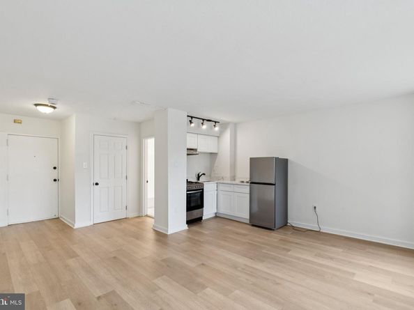 2101 Chestnut Street 326, Philadelphia PA 19103