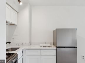 2101 Chestnut Street 326, Philadelphia PA 19103