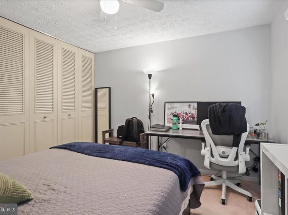 207 N Laura Anne Drive, Sterling VA 20164