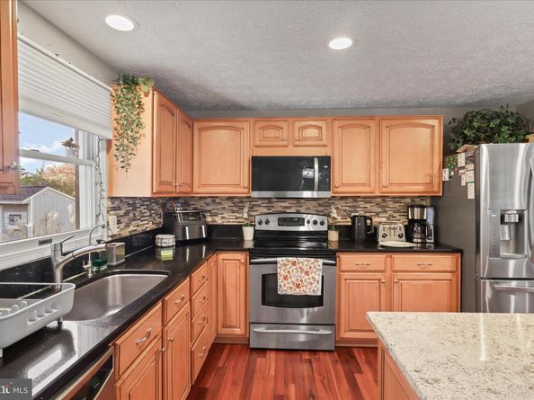 207 N Laura Anne Drive, Sterling VA 20164